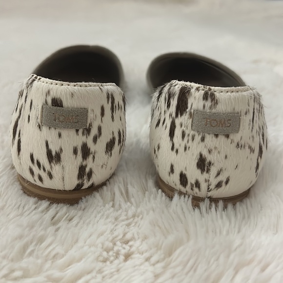 Brand new women’s TOMS flats - Picture 3 of 4